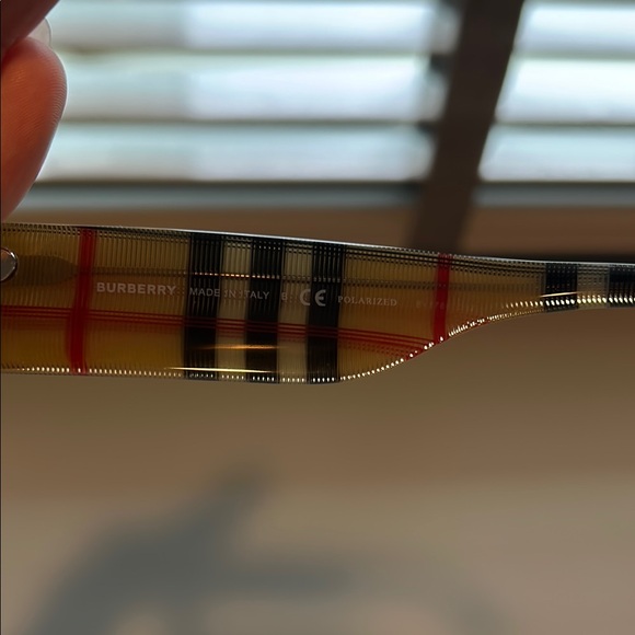 Burberry Tortoise Sunglasses with Plaid Case - Picture 3 of 12